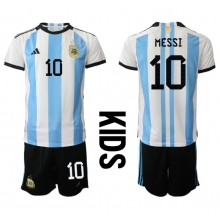 Argentina Lionel Messi #10 Home Stadium Replica Jersey Kids World Cup 2022 Short Sleeves (+ pants)