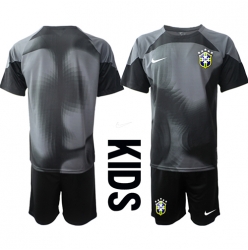 Brazil Goalkeeper Home Stadium Replica Jersey Kids World Cup 2022 Short Sleeves (+ pants)