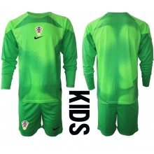 Croatia Goalkeeper Home Stadium Replica Jersey Kids World Cup 2022 Long Sleeves (+ pants)