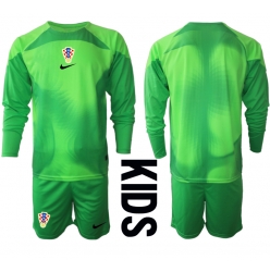 Croatia Goalkeeper Home Stadium Replica Jersey Kids World Cup 2022 Long Sleeves (+ pants)