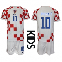 Croatia Luka Modric #10 Home Stadium Replica Jersey Kids World Cup 2022 Short Sleeves (+ pants)