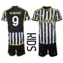 Juventus Dusan Vlahovic #9 Home Stadium Replica Jersey Kids 2023-24 Short Sleeves (+ pants)