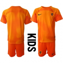 Netherlands Goalkeeper Away Stadium Replica Jersey Kids World Cup 2022 Short Sleeves (+ pants)